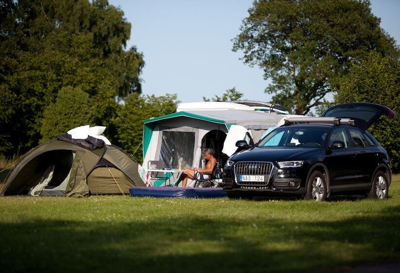 호스텔 Haga Park Camping & Stugor
