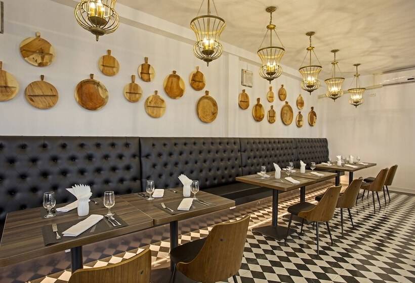 هتل Le Thatluang D Or Boutique