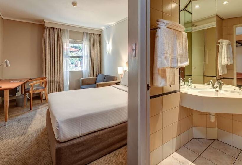 فندق Stayeasy Pretoria