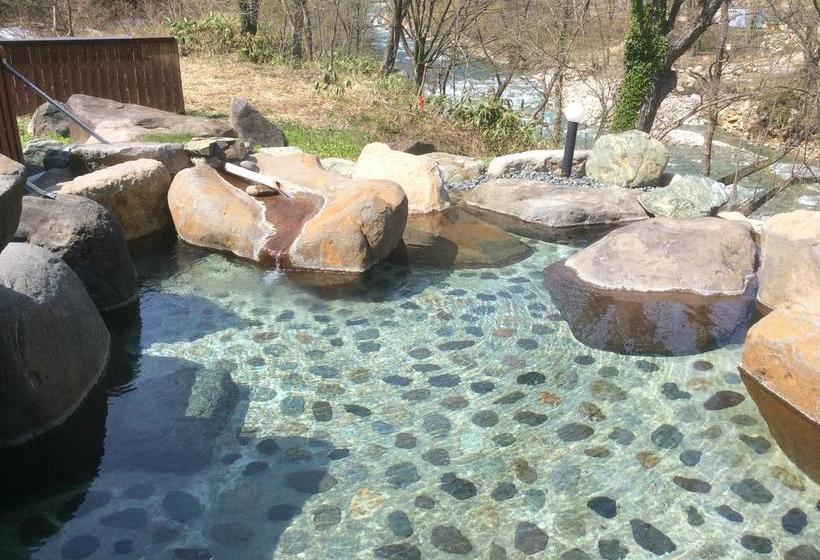 בית מלון כפרי Yunojin