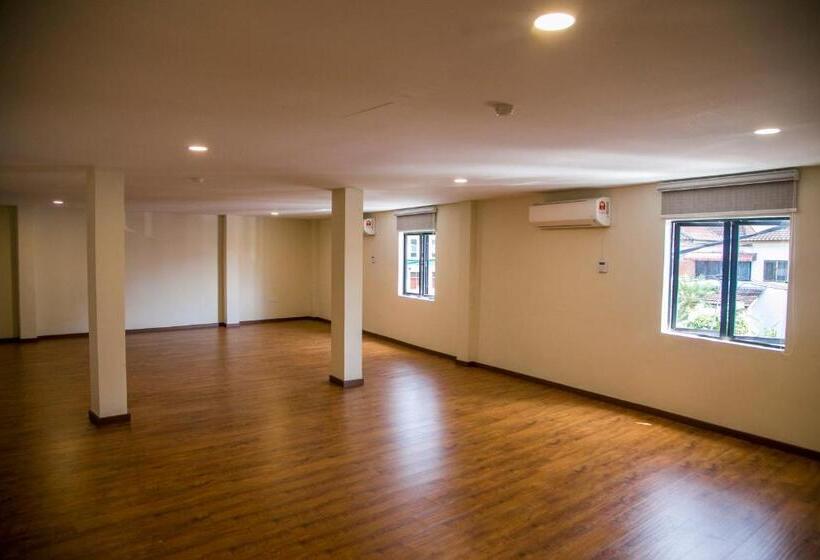 هتل Apple Suites
