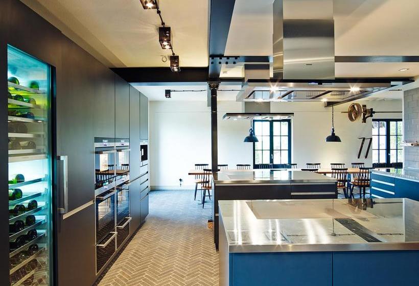 Отель Auberge De Temple