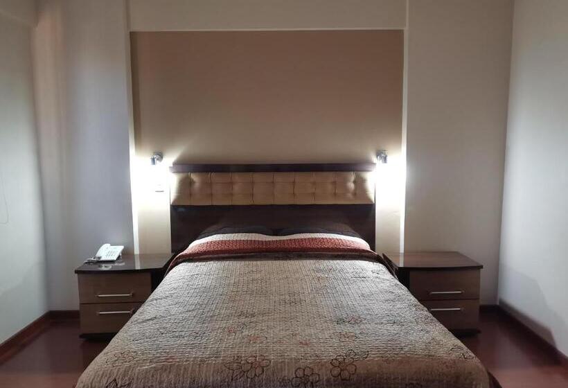 هتل Hostal Costa De Marfil Suites & Apartamentos