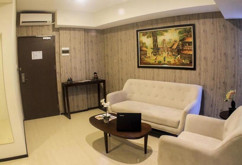 호텔 Kyriad Metro Kebayoran