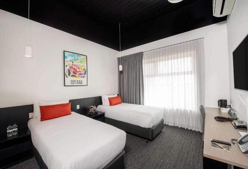 בית מלון כפרי Rydges Pit Lane