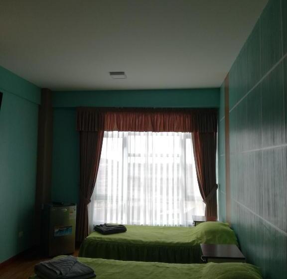 هتل The Oruro Inn