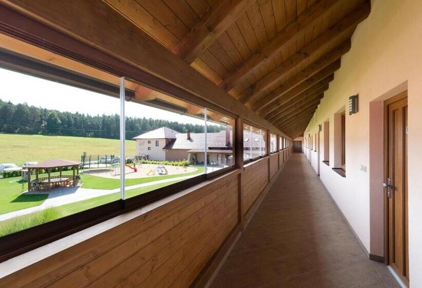 منتجع Wellness Penzion Medličky