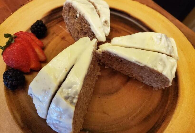 تختخواب و صبحانه Avonview Manor