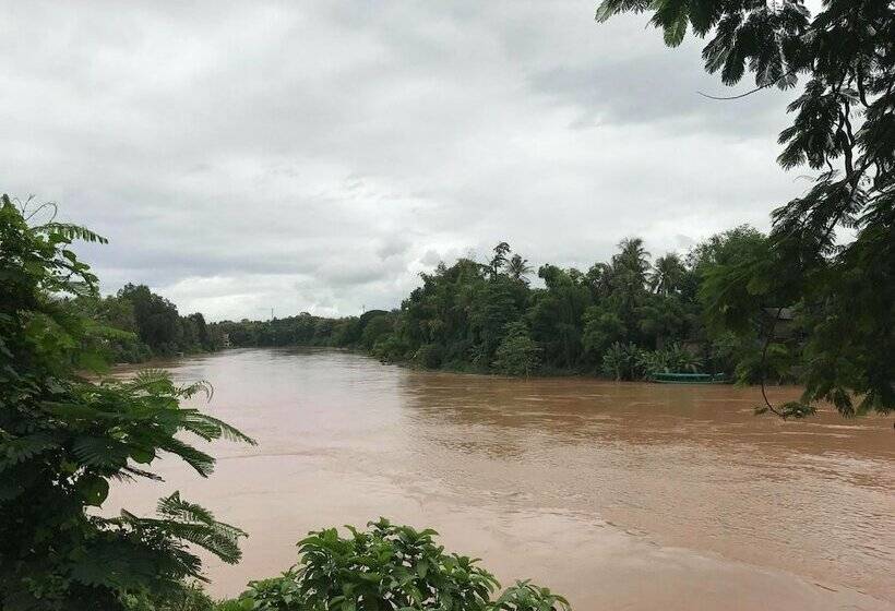 هتل Luang Prabang Villa Sirikili River View