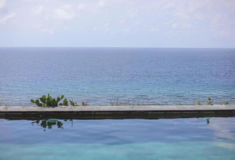 호텔 Manta Cottages With Sea View