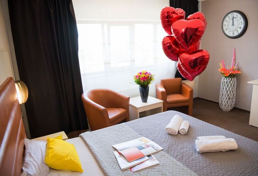 هتل Mbi Travel Inn