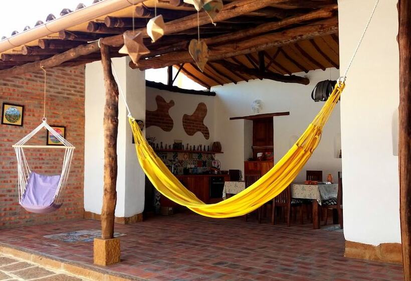 تختخواب و صبحانه Casa Canela