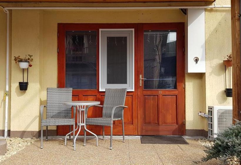Bed and Breakfast Central Panzió Gyula