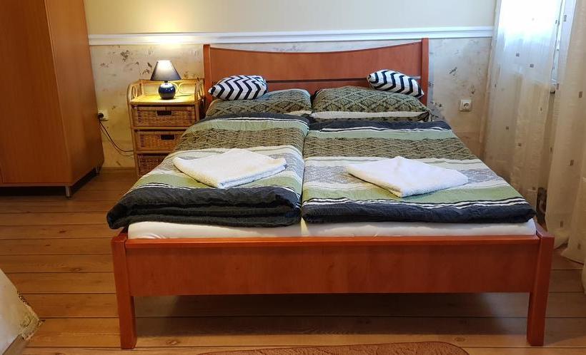Bed and Breakfast Central Panzió Gyula