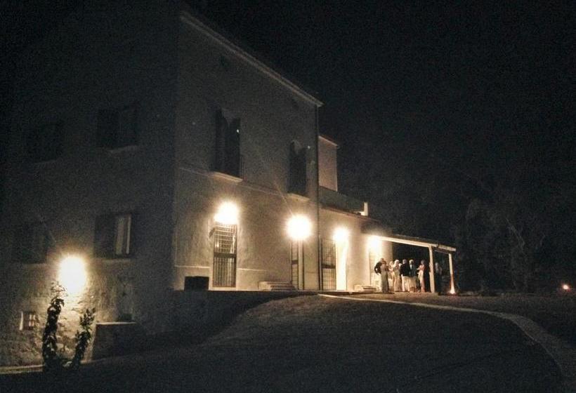 تختخواب و صبحانه Ponteronico Resort