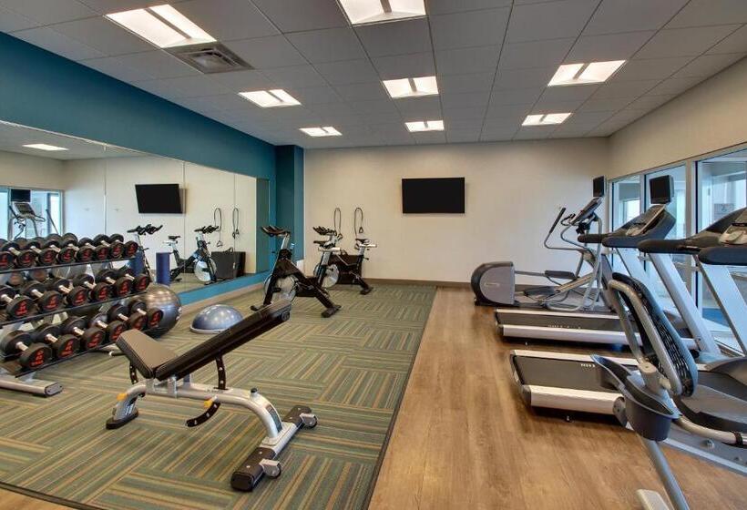 호텔 Holiday Inn Express & Suites Findlay North, An Ihg