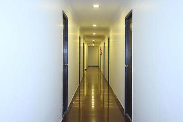 Fotos del hotel Oyo 10465 Koyambedu Chennai:  21