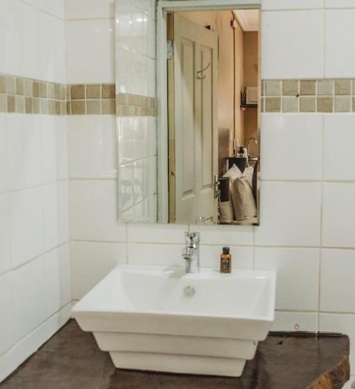 مبيت وإفطار Casa Leitao Lodge