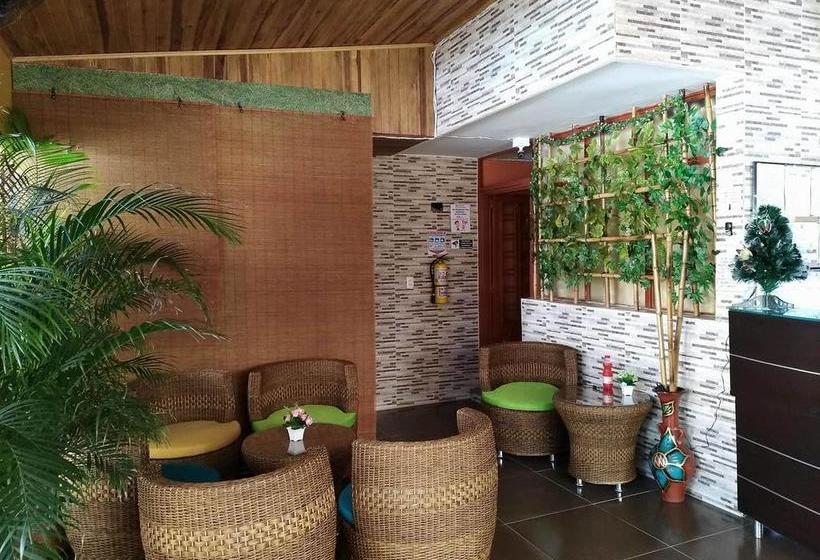 هتل Chloe  Boutique