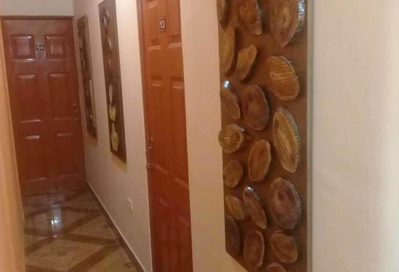 هتل Chloe  Boutique