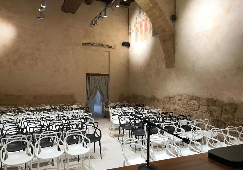 هتل Castello Di Ugento