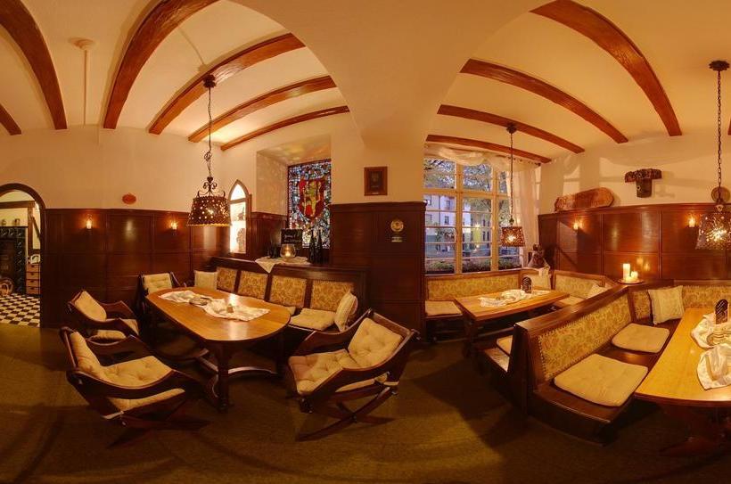 ホテル Weingut Schützen