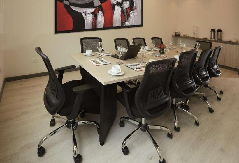 تختخواب و صبحانه Nivari Duitama