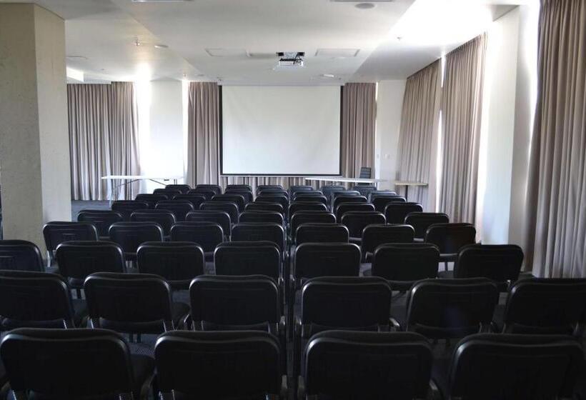 تختخواب و صبحانه Nivari Duitama