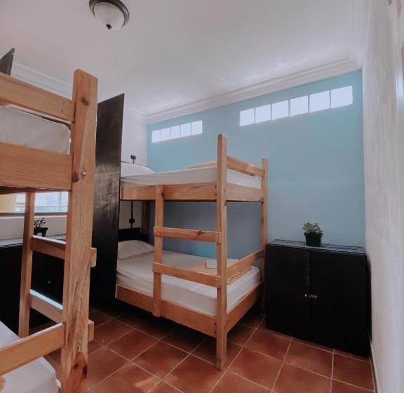 Dreamboat Hostel