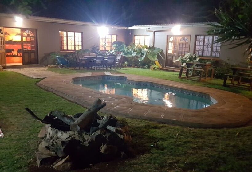 ホテル Asante Sana Guesthouse