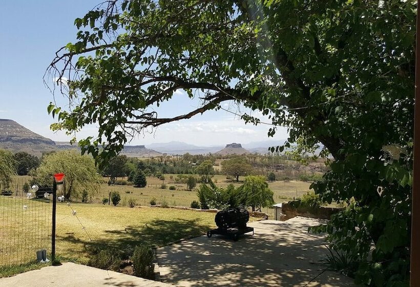 בית מלון כפרי The Fat Mulberry Guest Farm