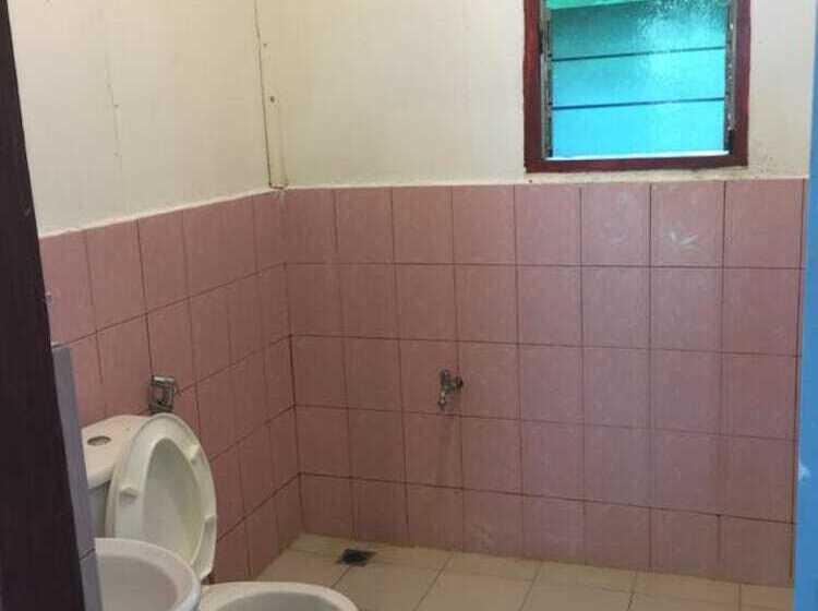 Sukau Backpackers B&b