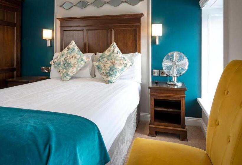 צימר Nevins Newfield Inn Ltd