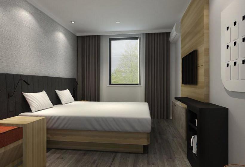 Hanting Hotel Wuhan Optics Valley Pedestrian Street Entrepreneurship Center