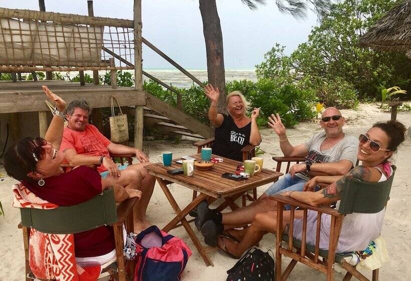 فندق Driftwood Beach Lodge