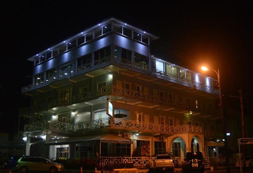 هتل Status International