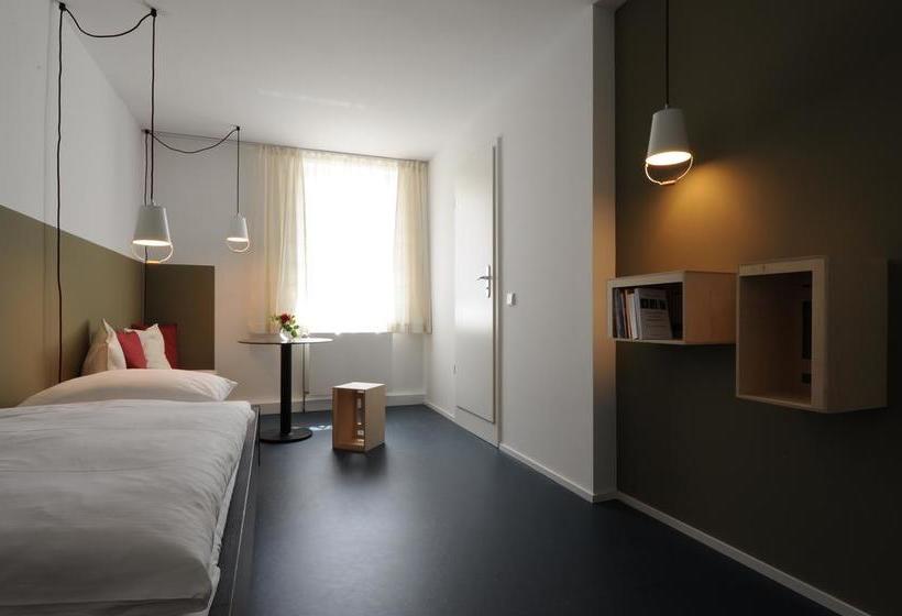 ホテル Seminar & Gästehaus Burghof Stauf