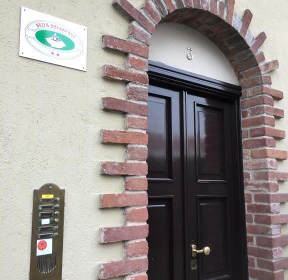 B & B La Guesthouse