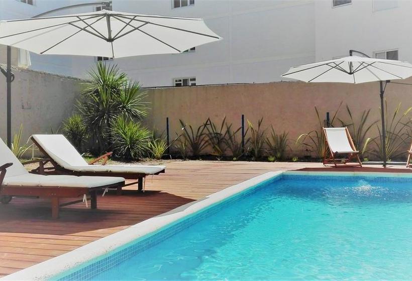 Alevines Playa El Emir Hostel & Suites