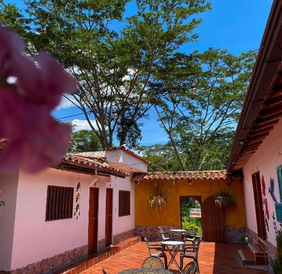 هتل Campestre La Trinidad