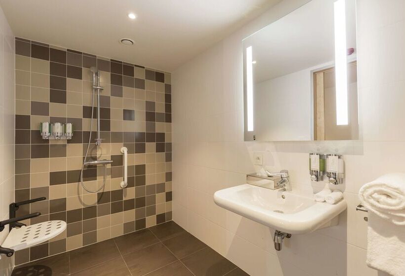 هتل Hampton By Hilton Antwerp Central Station