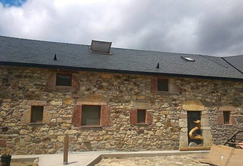 Albergue El Rebezo