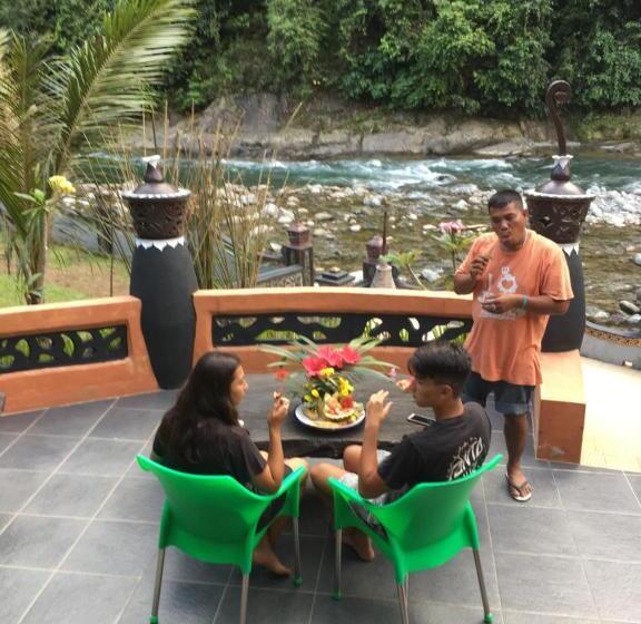 هتل Jungle Inn Bukit Lawang