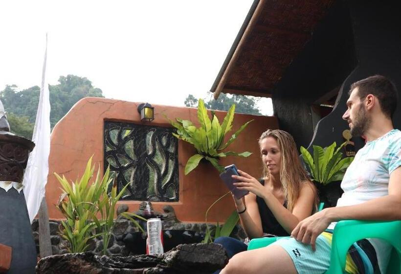 هتل Jungle Inn Bukit Lawang