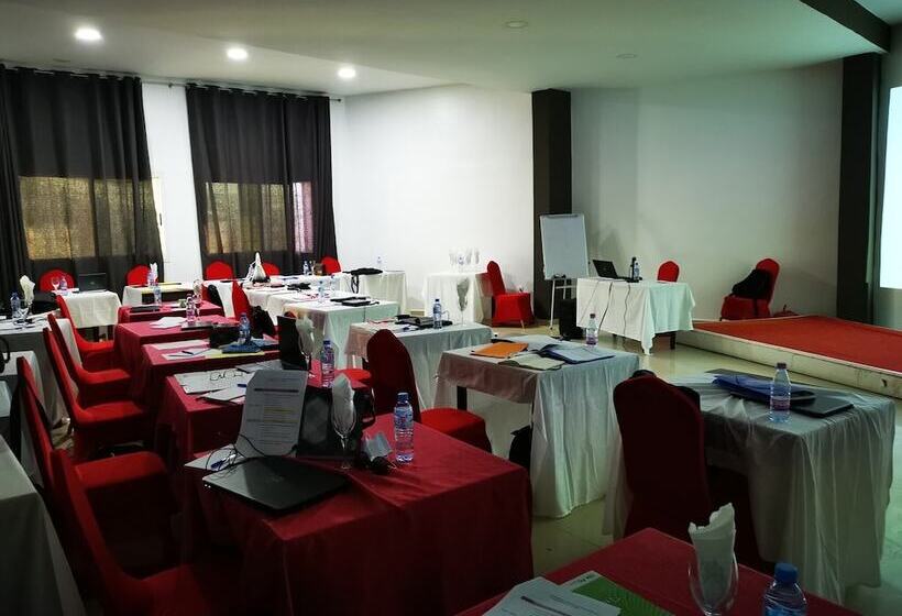 منتجع Hôtel Téléphérique Annaba