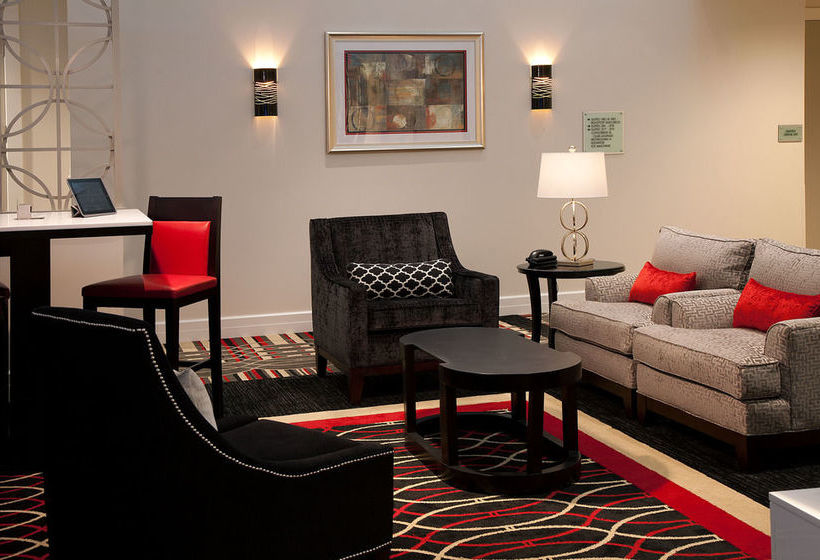 בית מלון כפרי Club Level Suites at Inn On Fifth