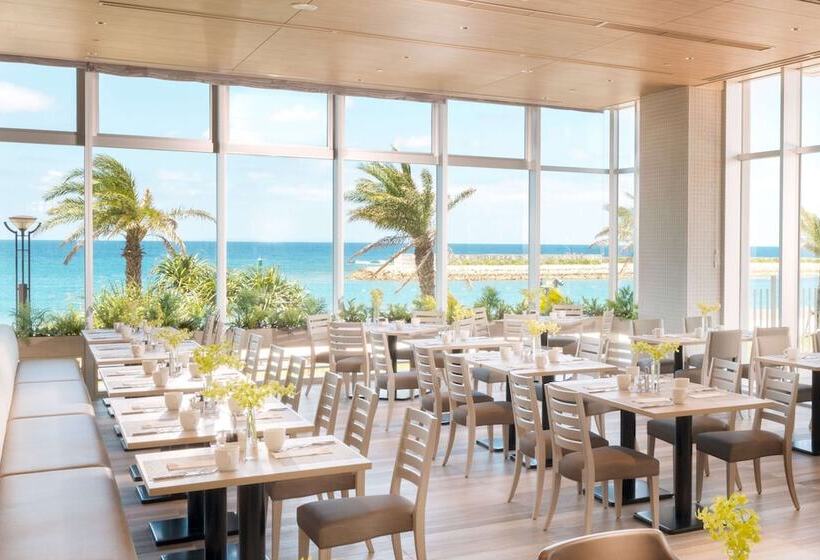 فندق Doubletree By Hilton Okinawa Chatan Resort