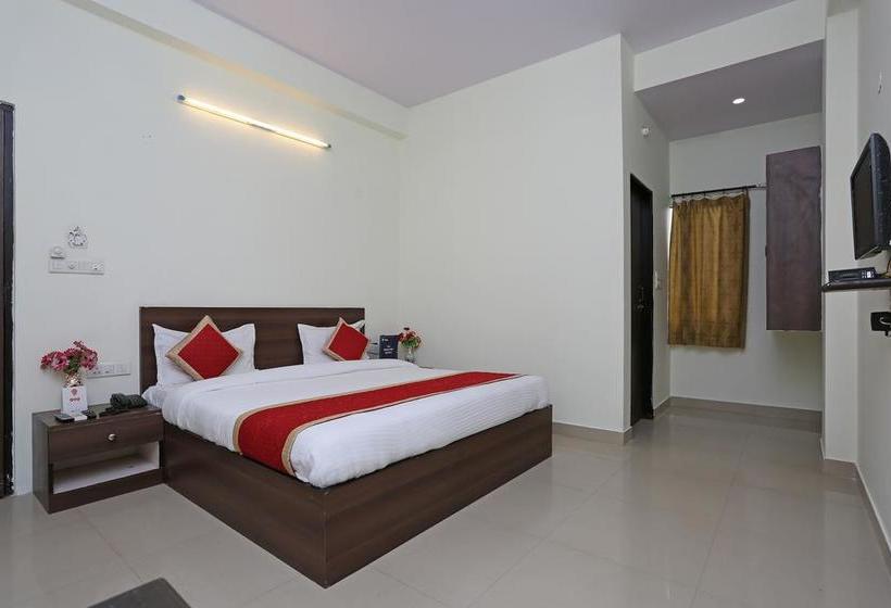 فندق Collection O 28716 Aditya Residency