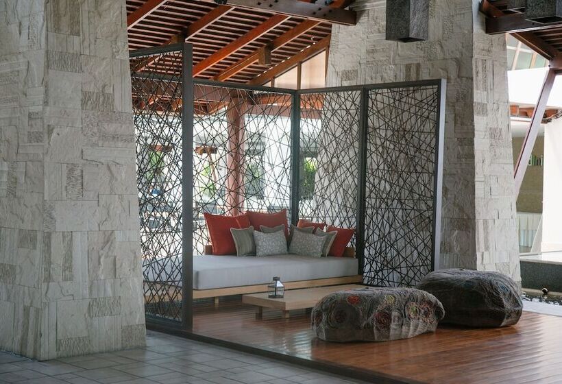 هتل Veranda Pool Suite