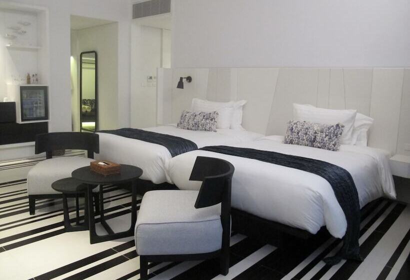 هتل Veranda Pool Suite